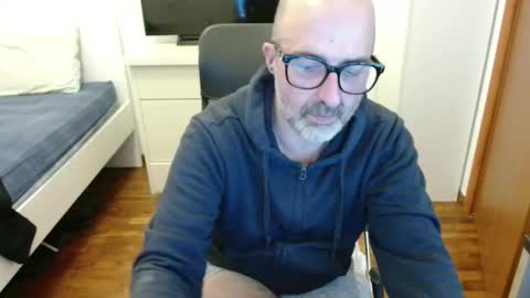 simi online show from January 18, 8:12 pm