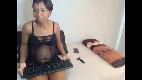newbootyxx online show from June 10, 7:07 am