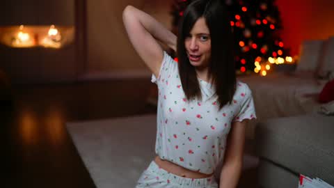 Snapshot of newchloe18 chatting on December 15, 8:02 pm newchloe18 online show from December 15, 8:02 pm