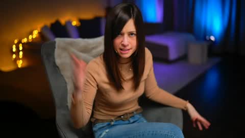 Snapshot of newchloe18 chatting on January 17, 8:12 pm newchloe18 online show from January 17, 8:12 pm