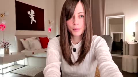 Snapshot of newchloe18 chatting on February 13, 8:16 pm newchloe18 online show from February 13, 8:16 pm