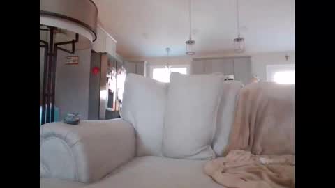 newhallboxer online show from December 31, 2:47 pm