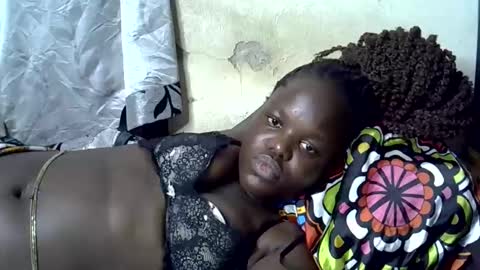 ryena and pam online show from December 5, 3:06 pm