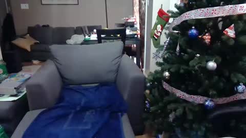 Snapshot of newvvorld chatting on December 31, 5:18 pm NewWorld online show from December 31, 5:18 pm