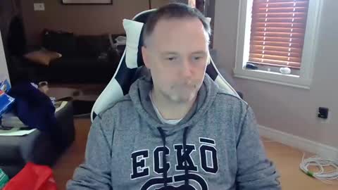 Snapshot of newvvorld chatting on January 11, 6:54 pm NewWorld online show from January 11, 6:54 pm