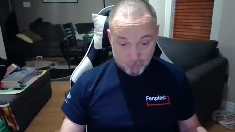 Snapshot of newvvorld chatting on January 20, 10:04 pm NewWorld online show from January 20, 10:04 pm