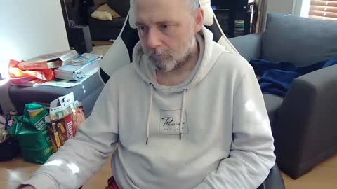 Snapshot of newvvorld chatting on February 1, 7:34 pm NewWorld online show from February 1, 7:34 pm