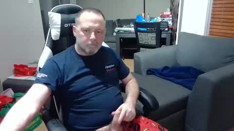 Snapshot of newvvorld chatting on February 7, 11:13 pm NewWorld online show from February 7, 11:13 pm