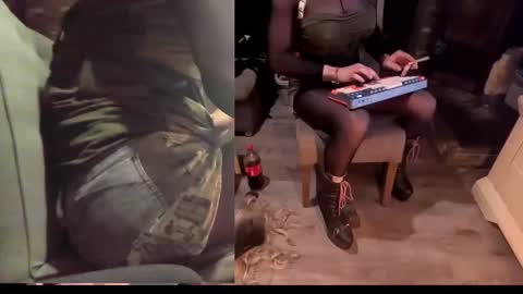 Snapshot of newwetcouple chatting on January 19, 1:42 am NylonHeelFreaks online show from January 19, 1:42 am