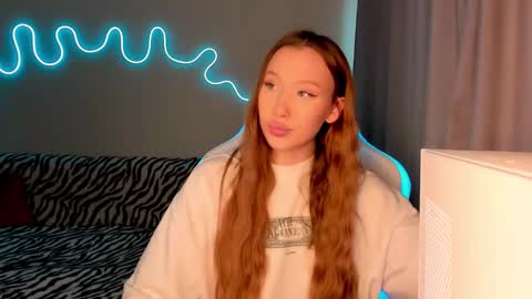 Snapshot of neyrmina chatting on September 29, 12:21 pm Mina online show from September 29, 12:21 pm