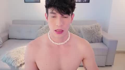   online show from February 5, 8:02 pm