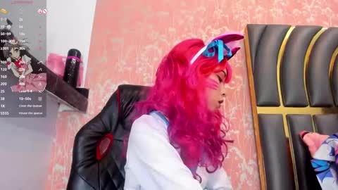 NEZUKO MITSURI online show from January 9, 4:49 pm