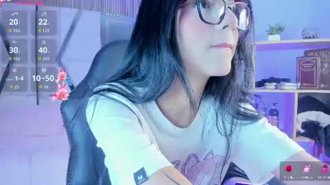 Snapshot of nezukoo_1 chatting on June 19, 9:29 pm nezukoo_1 online show from June 19, 9:29 pm