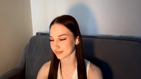 Snapshot of nganlyerly chatting on April 11, 12:31 pm Kate Ng online show from April 11, 12:31 pm