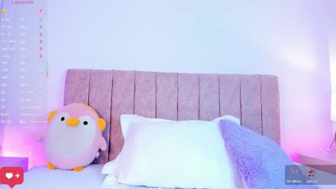 Nia online show from March 25, 7:20 pm