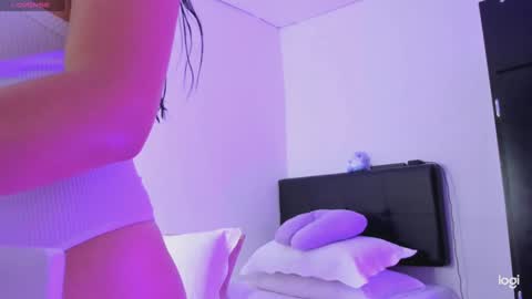 Snapshot of nia_16 chatting on February 8, 5:29 pm nia_16 online show from February 8, 5:29 pm