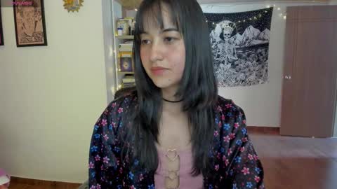 Nia online show from September 24, 7:06 pm