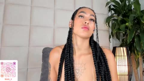 Nia online show from February 21, 6:37 pm