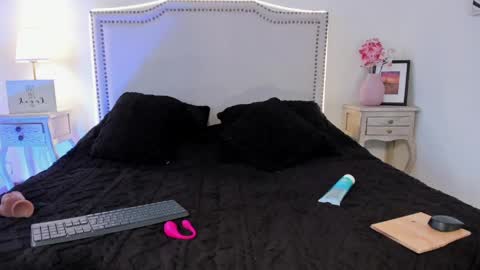 Nia Malkova online show from April 23, 12:29 pm