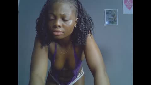 Niababy5 online show from January 18, 2:32 pm