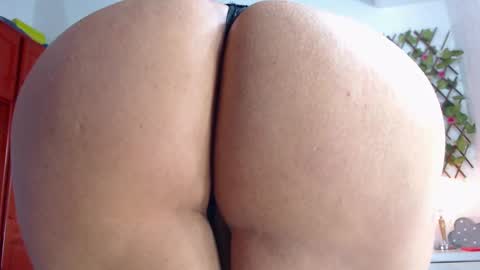 niabussethxxx online show from February 27, 5:45 am