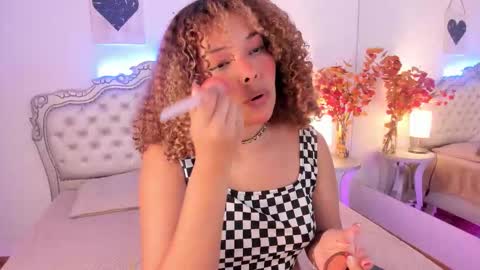 niacolussi online show from October 12, 3:38 am