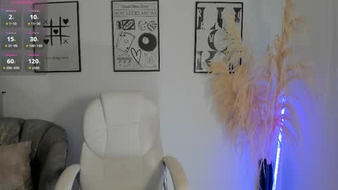 Nia online show from October 23, 12:59 pm