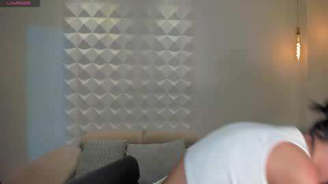 Call me Nia  online show from September 10, 1:49 am