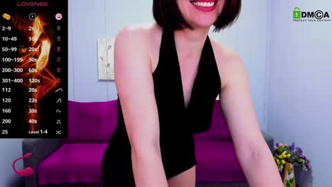 niasmithh online show from February 26, 1:19 pm