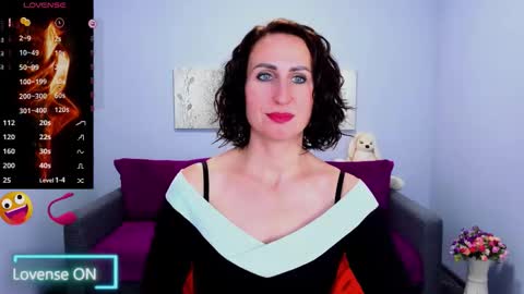 niasmithh online show from October 2, 12:23 pm