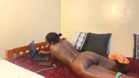 nicahstar online show from April 17, 3:37 pm