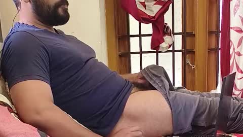 Robin online show from February 12, 9:37 am