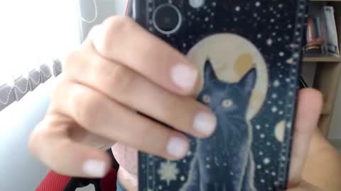 sara online show from October 8, 1:31 pm