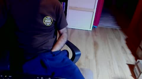 nicecck24 online show from December 2, 5:37 am