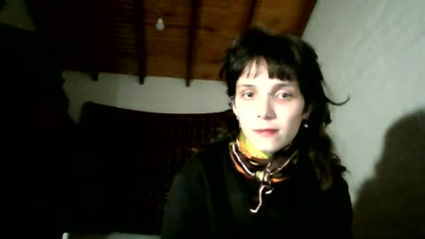 Snapshot of nicecouple9399 chatting on June 20, 9:34 am nicecouple9399 online show from June 20, 9:34 am