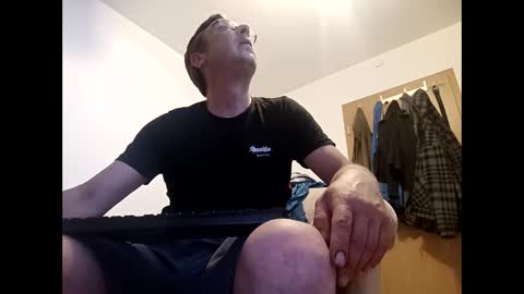 Snapshot of nicefuck0077 chatting on May 9, 10:37 pm nicefuck0077 online show from May 9, 10:37 pm