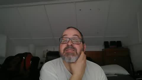 Snapshot of niceguy7208 chatting on December 31, 4:38 am niceguy7208 online show from December 31, 4:38 am