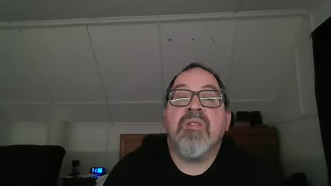 Snapshot of niceguy7208 chatting on November 3, 4:36 am niceguy7208 online show from November 3, 4:36 am