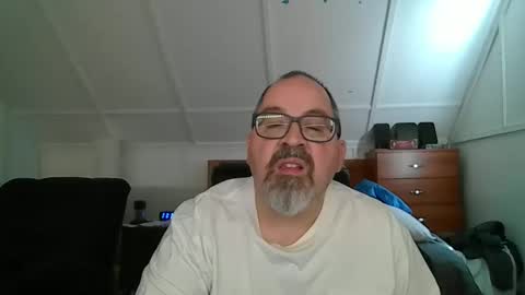 Snapshot of niceguy7208 chatting on November 9, 4:16 pm niceguy7208 online show from November 9, 4:16 pm