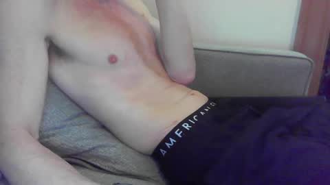 Snapshot of niceguyandrew chatting on January 10, 9:52 pm Andrew online show from January 10, 9:52 pm