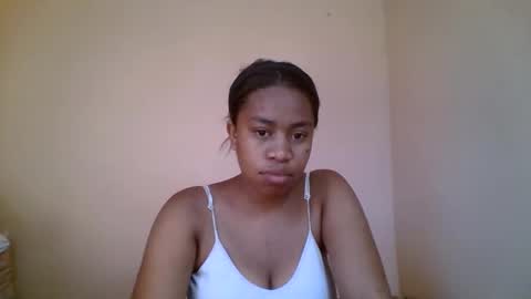 nicelly01 online show from May 7, 8:52 am