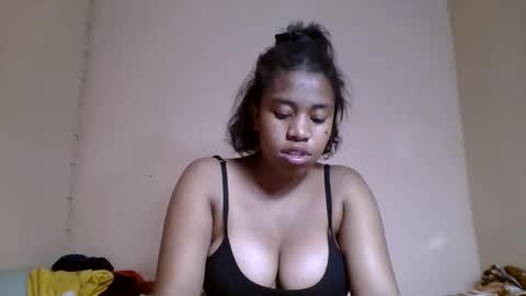nicelly01 online show from May 12, 6:16 pm