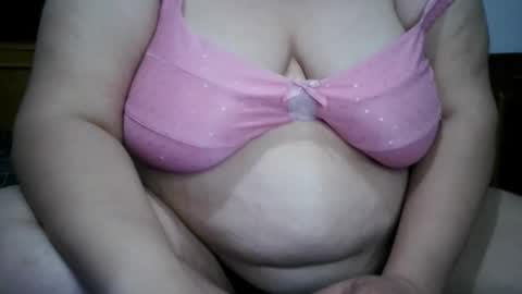 Snapshot of nicholle chatting on March 28, 10:42 pm Nicholle online show from March 28, 10:42 pm