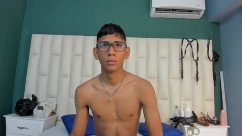 Nick online show from February 7, 9:48 pm