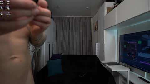 nick_howlenxx online show from April 16, 11:33 am