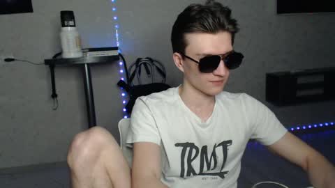 Snapshot of nick_owner chatting on January 24, 8:43 pm Nick online show from January 24, 8:43 pm