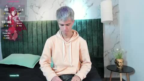 Nick  online show from October 15, 1:11 pm