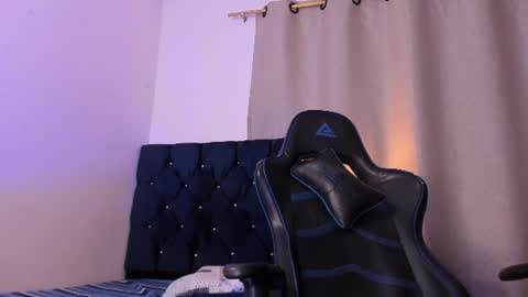 nick_zackk online show from July 11, 9:05 pm