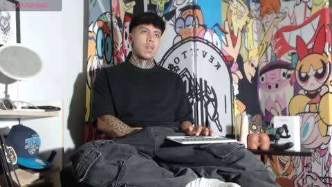 Nickhot0609 online show from December 2, 10:45 pm