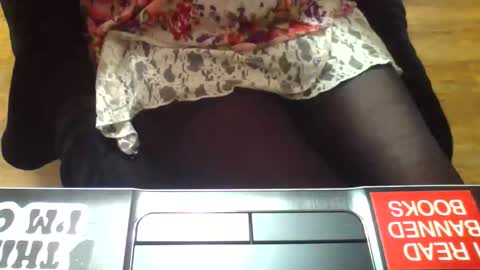 nickibabe1980 online show from November 12, 6:08 pm